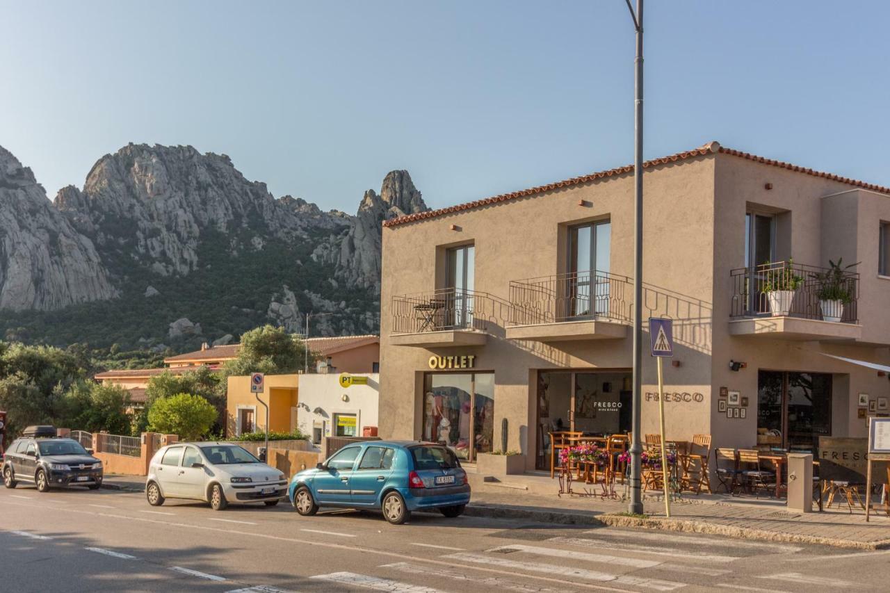 Petra Sarda Apartment San Pantaleo Bagian luar foto