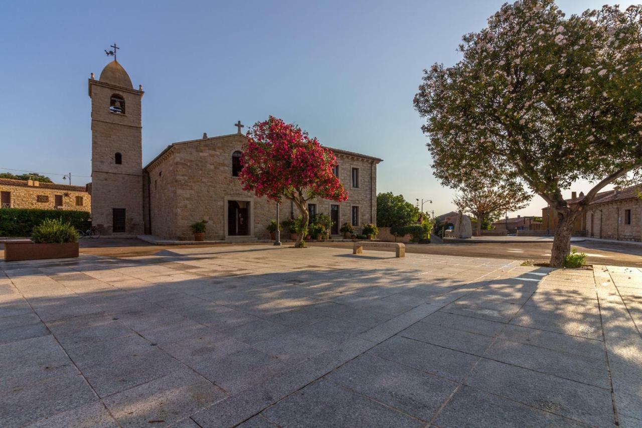 Petra Sarda Apartment San Pantaleo Bagian luar foto