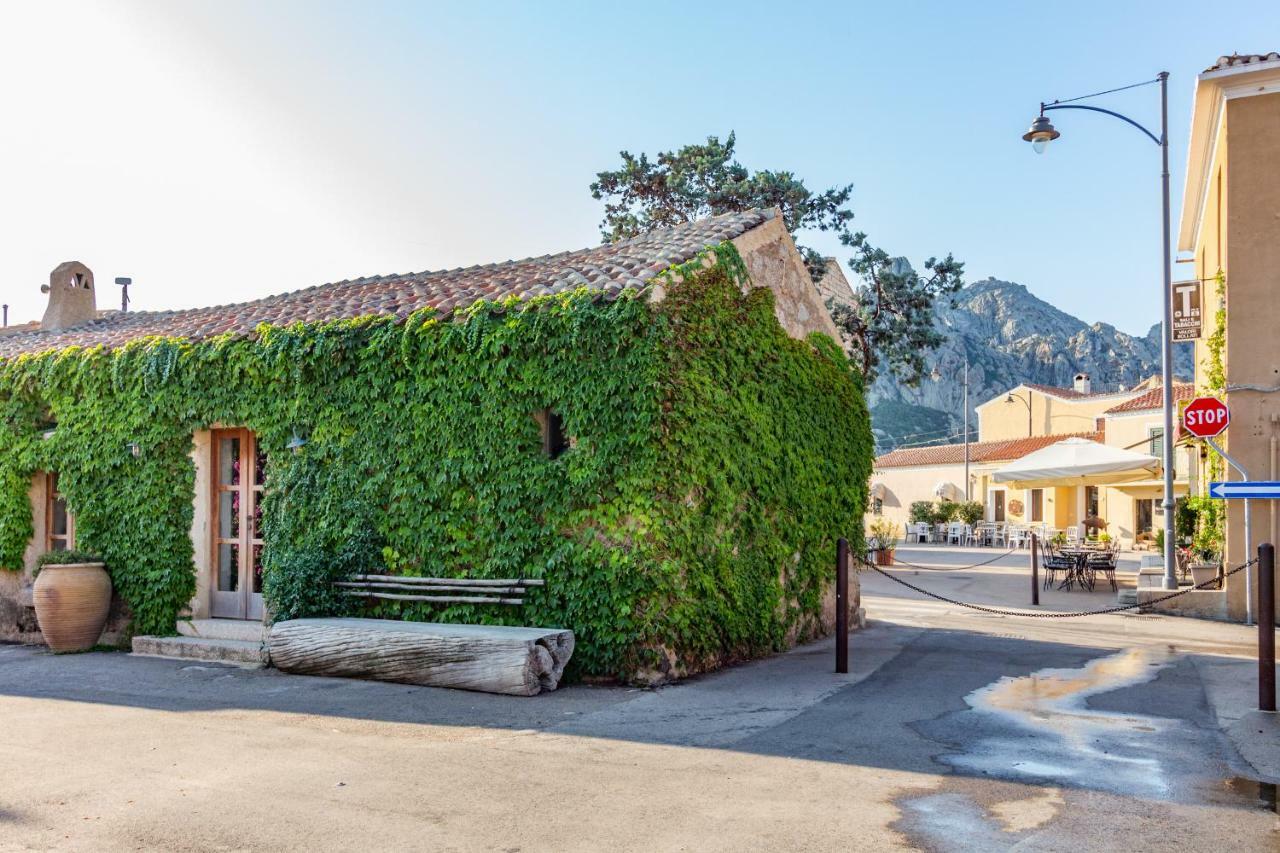 Petra Sarda Apartment San Pantaleo Bagian luar foto